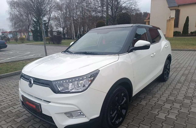 SsangYong Tivoli cena 42900 przebieg: 114000, rok produkcji 2016 z Góra małe 529